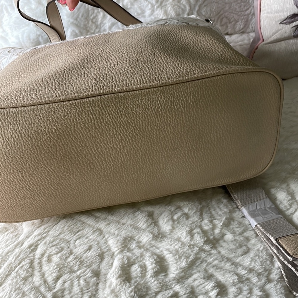 NWOT Jessica Simpson tote - Picture 3 of 9